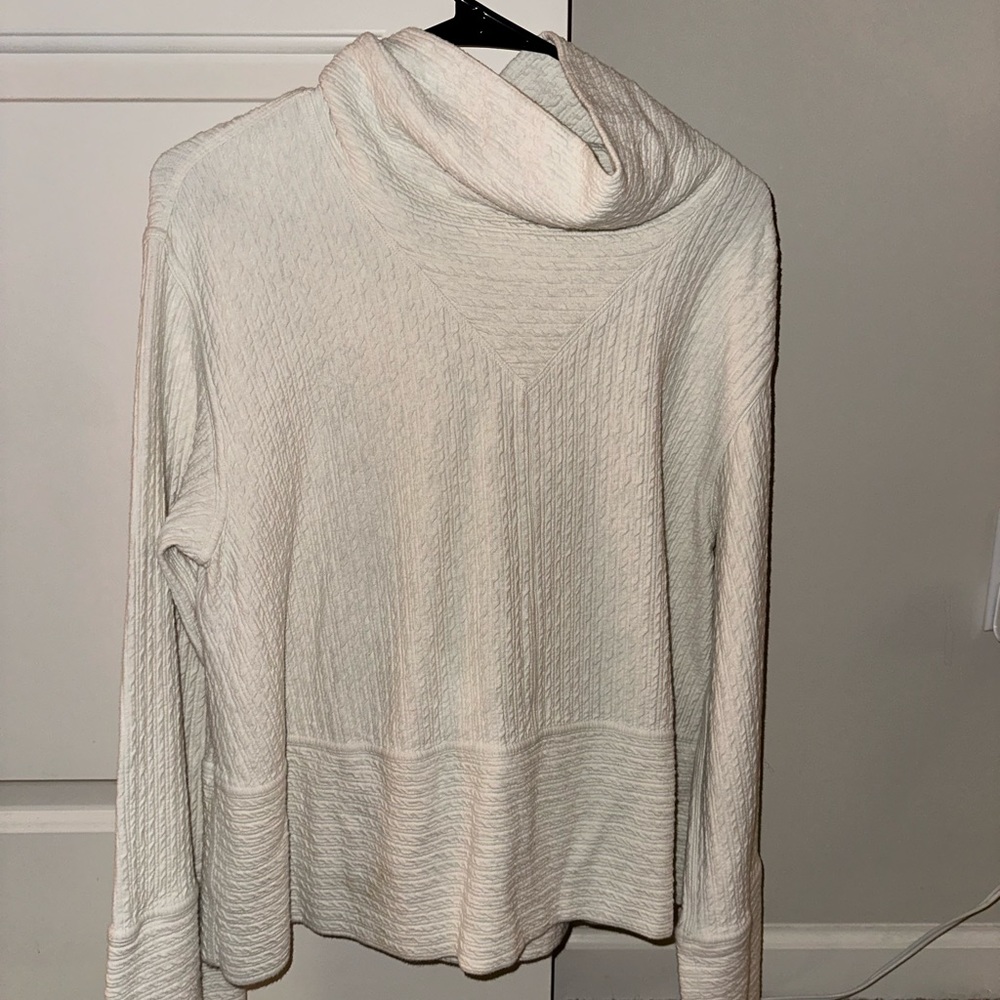 Lululemon White Sweatshirt